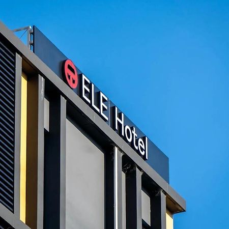 Ele Hotel Kuzuha Hirakata Dış mekan fotoğraf